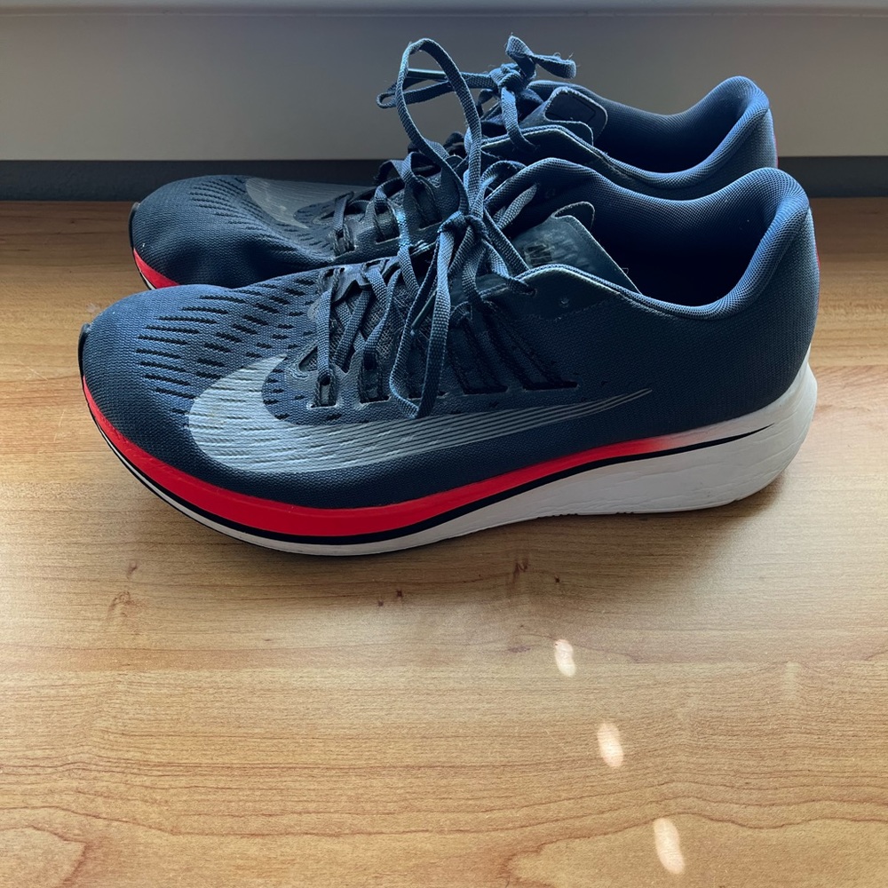 Men’s Zoom Fly running shoes